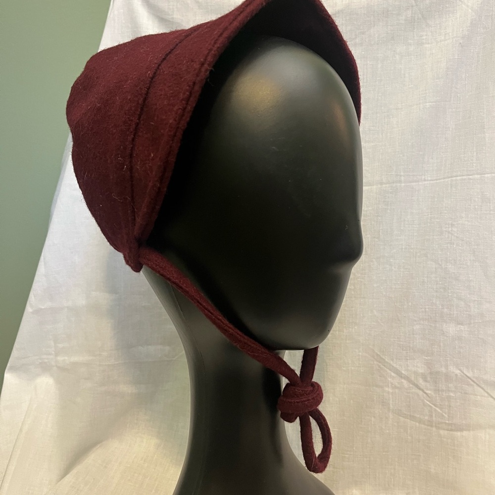 Elegant Burgundy Women's Velour Bonnet